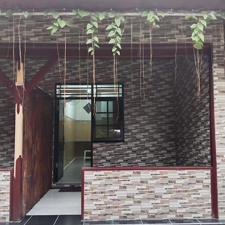 Hotel Lestari Gilimanuk Exteriör bild