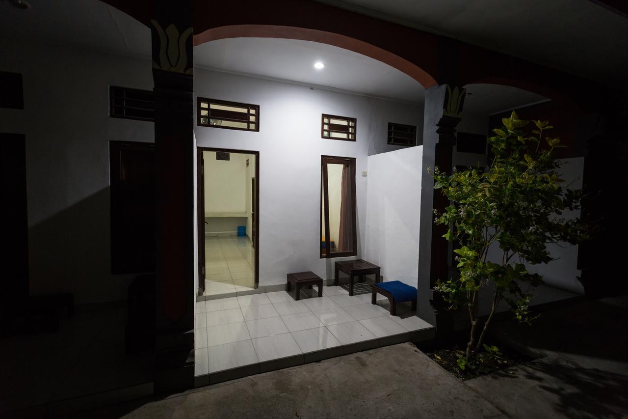 Hotel Lestari Gilimanuk Exteriör bild